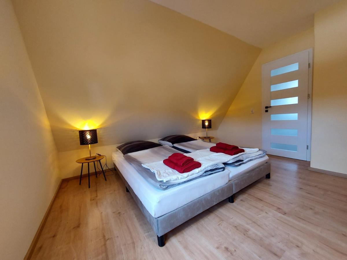 Ferienhaus Luise Нойштрелиц Экстерьер фото