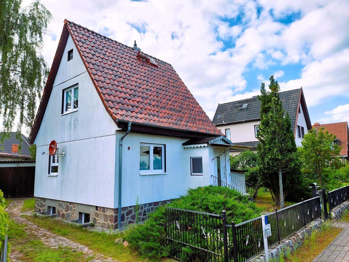 Ferienhaus Luise Нойштрелиц Экстерьер фото